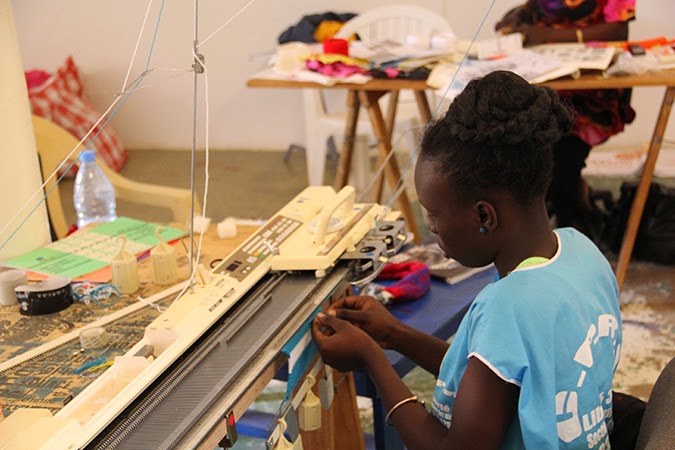 Dakar Tricot - Processing and knitting workshop with Damien Bais at Ker Thiossane, Senegal